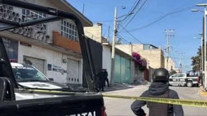 Encuentran dos muertos encobijados en Tultitlán