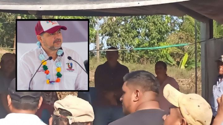 Uxpanapa: Pobladores retienen a alcalde por campesino atropellado por convoy de Morena