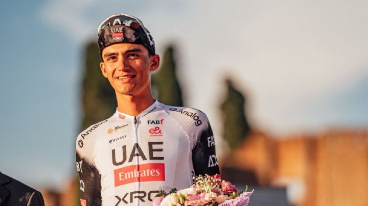 Isaac del Toro recibe elogios de Claudia Sheinbaum tras los récords en Giro de Italia