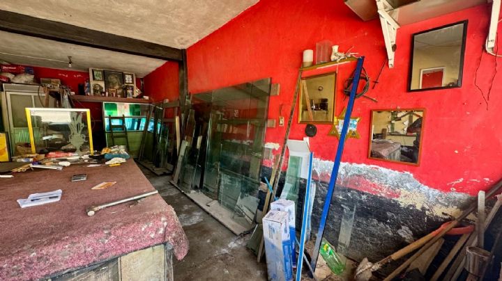 Carretillas y muros usan comerciantes de San Mateo Atenco ante inundaciones