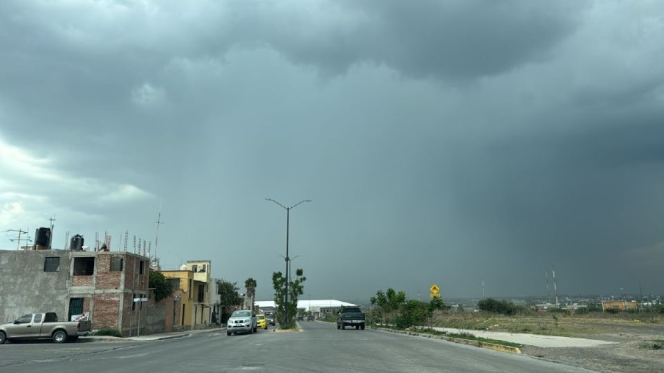 Esperando ayer la lluvia en San Miguel de Allende.