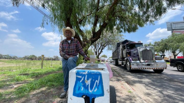 “En todo el día solo he vendido tres paletas”: Don Cirilo de 75 años