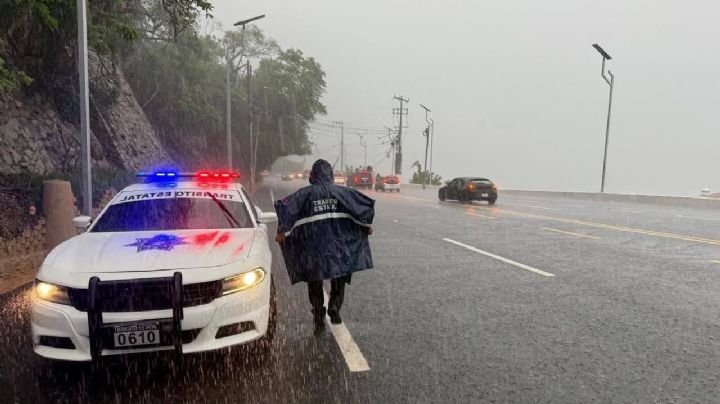 Alertan a Guerrero, Michoacán y Colima por lluvias de Dalila; en Acapulco cierran la navegación