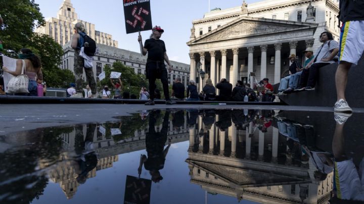 “20 horas sin comida, luego dos rebanadas de pan”: migrantes se amotinan en Nueva Jersey
