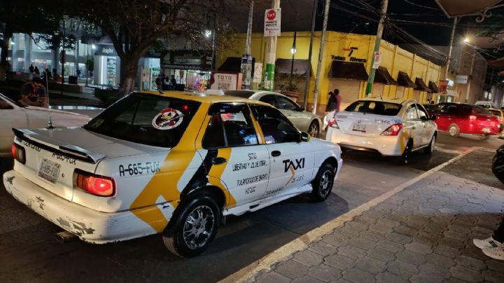 Taxistas de Tulancingo fijan costo del pasaje con usuarios, ignoran tarifario de hace siete años