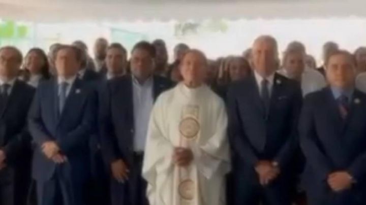 Sacerdote católico bendice oficinas de la Fiscalía de Guanajuato; rezan por policías y víctimas