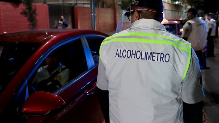 Ex diputado Alejandro Enciso trata de burlar alcoholímetro en Pachuca; esto pasó | VIDEO