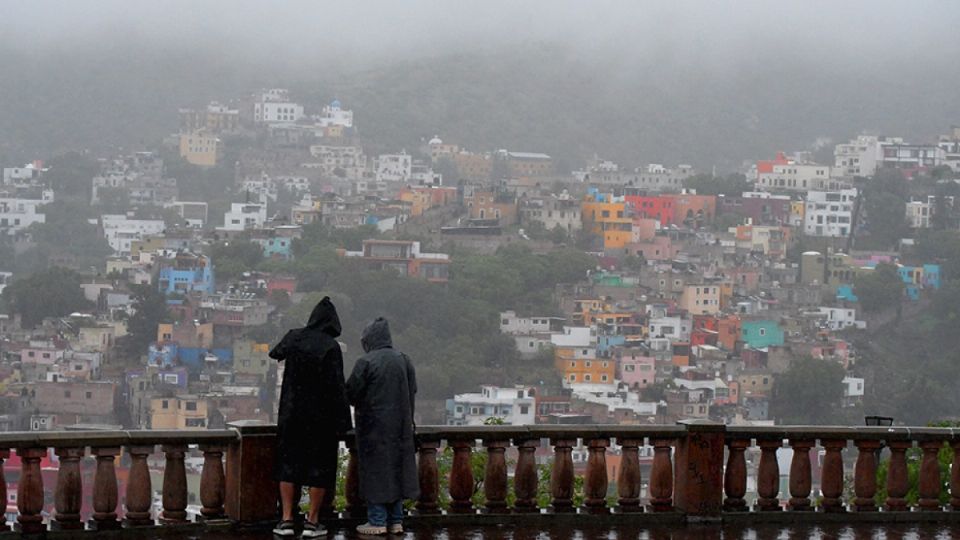 Llovizna y neblina ayer en Guanajuarto capital.