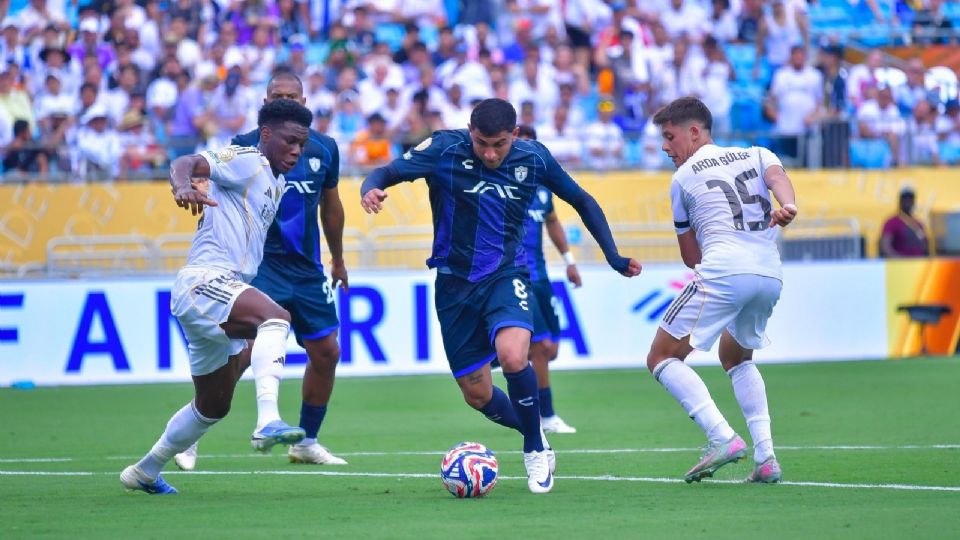 Si bien el Pachuca inició con dominio, permitió tres goles en su portería