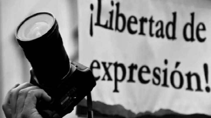 El INE amenaza con multa a periodista por revelar propaganda electoral