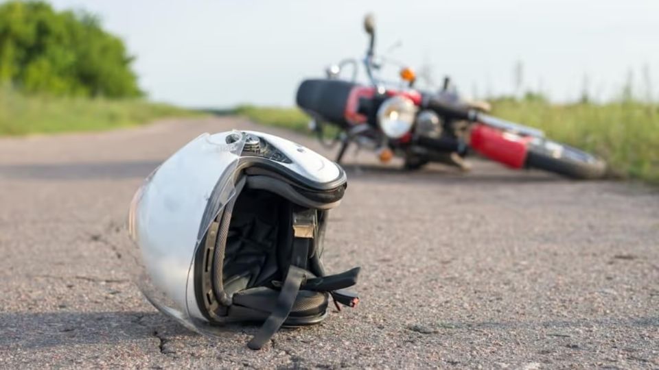 Al parecer, la familia viajaba sin casco ni otras protecciones