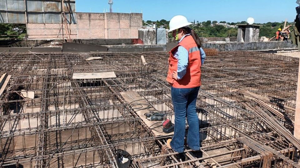 Insistir, persistir, resistir: la lucha de Ángeles Luna por un lugar en la ingeniería civil en Veracruz