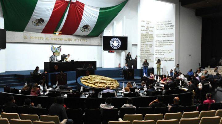 Diputada local con orden de aprehensión deja su curul por tiempo indefinido