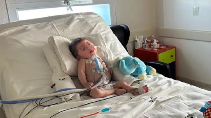 Bebé le dona su corazón a otro bebé, en Argentina