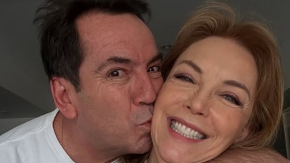 Laura Flores compartió esta foto con su novio