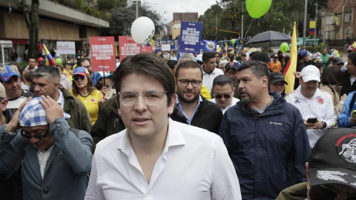 Esposa de Miguel Uribe clama: "les pido de corazón no paren de rezar"