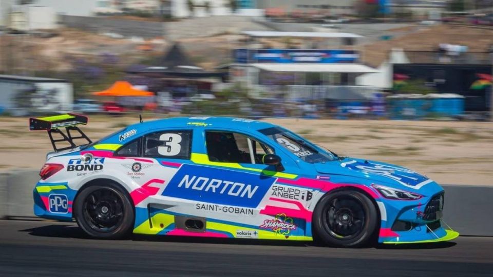 La Súper Copa Roshfrans es un emocionante evento de deporte motor que reúne competencias de Fórmula 5, Gran Turismo, motocicletas y tractocamiones.