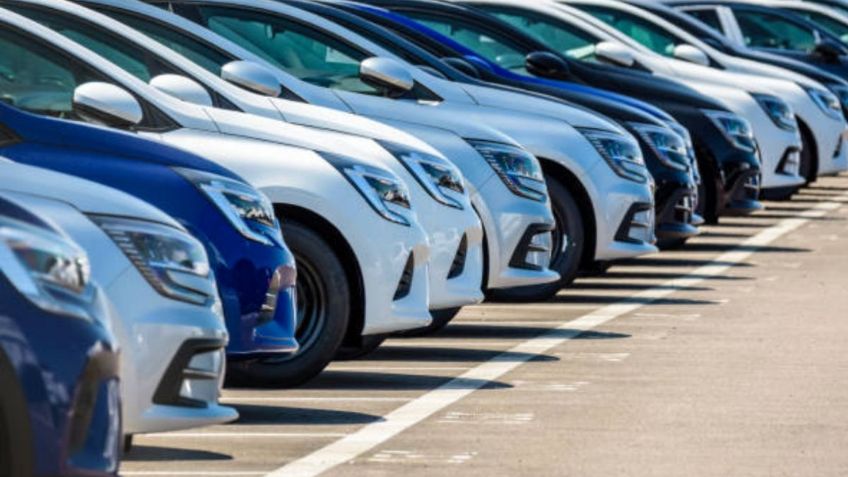 Venta de autos mete freno en julio, cae un 0.6%