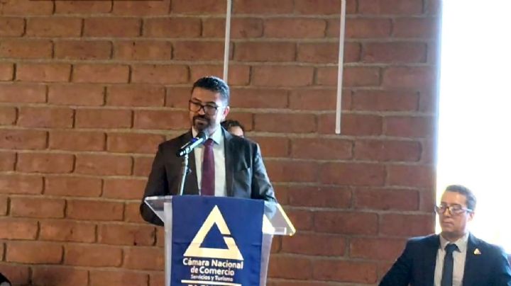 Pese a destitución de Canaco, Luis Miguel Escudero recibe certificación del organismo