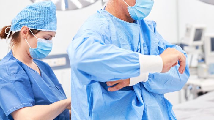 ¿Semana laboral de 40 horas? para médicos residentes es de 80 horas