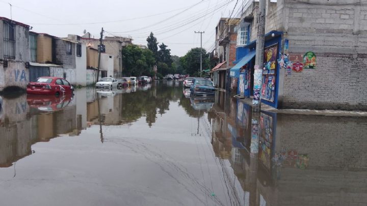 Falla en cárcamo agrava inundaciones en Cuautitlán: vecinos pierden todo