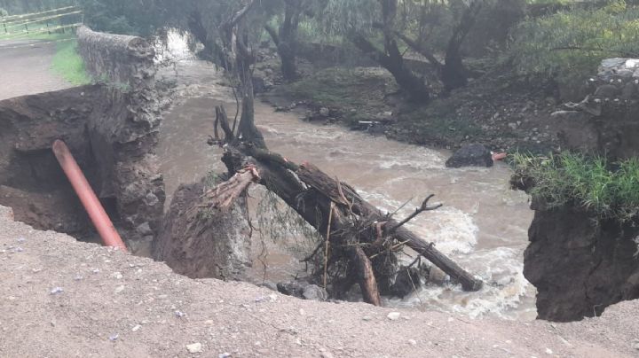 Así quedó el socavón de más de 5 metros de profundidad en el antiguo camino a Marfil