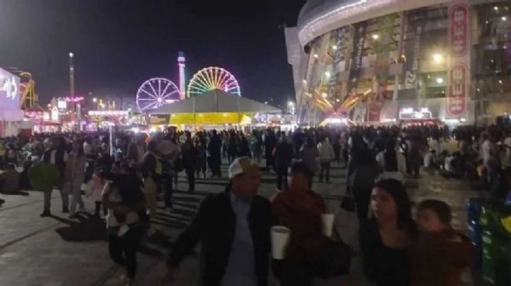 Patronato recibió 3,400 boletos VIP gratis para la Fila G del Palenque; aparecieron en la reventa hasta en 5 mil pesos.