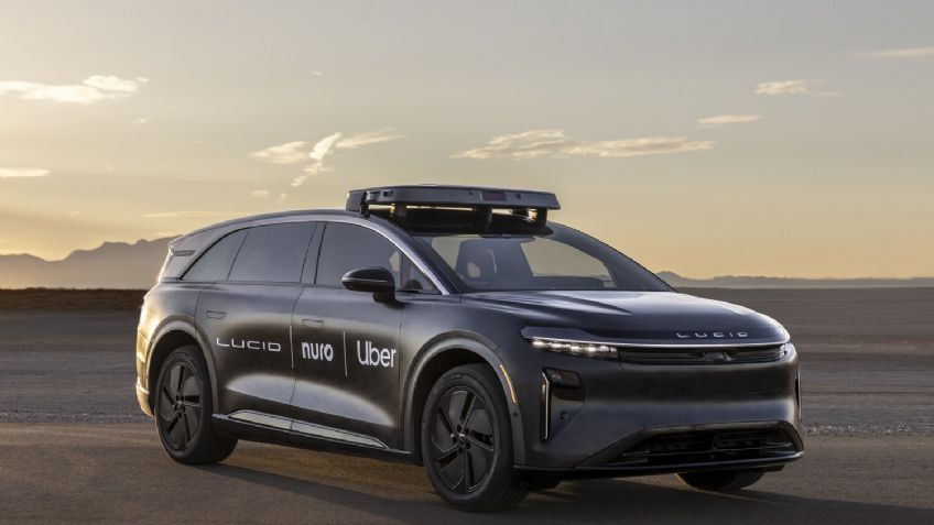 Uber apuesta por 20 mil robotaxis autónomos: así será su flota con Nuro y Lucid