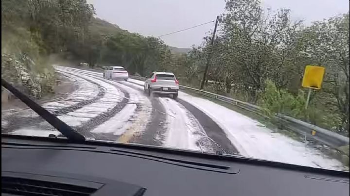 Granizada pinta de blanco las montañas en Vergel /VIDEO