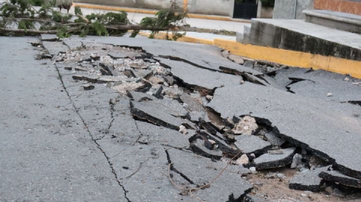 Gobierno de Hidalgo anuncia 10 mdp para caminos destrozados por tromba en Tezontepec