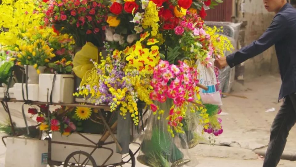 Reinaldo se dedica a la venta de flores desde hace cuatro meses