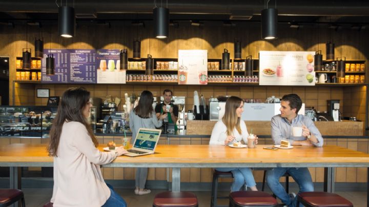 Starbucks cierra 400 tiendas en EU y planea 1,000 tiendas en México