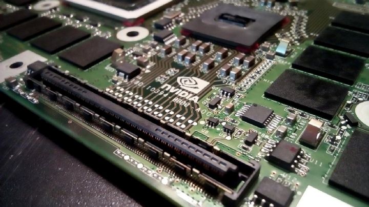 Mercado negro de chips Nvidia en China mueve más de mil millones de dólares