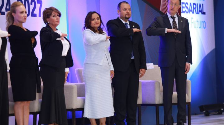 Toman protesta Mujeres Empresarias de León