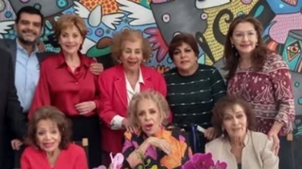 Siempre la acompañaba a todas las reuniones