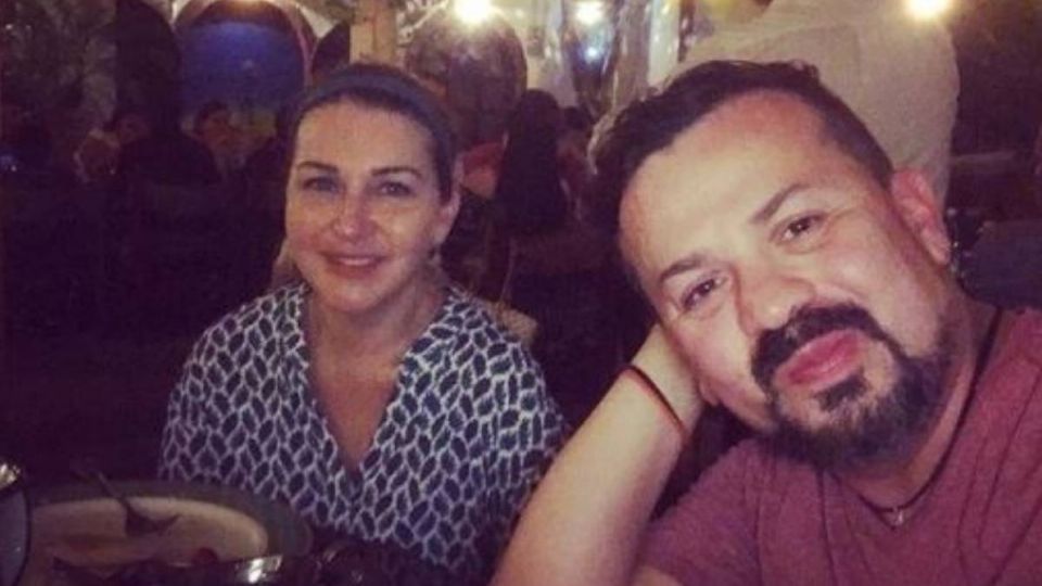 Su aún esposa lo tienen denunciado.