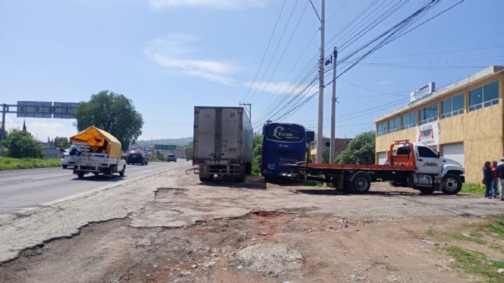 ¡Atención! Bloqueo en la carretera Pachuca-Actopan; hay protesta | VIDEO