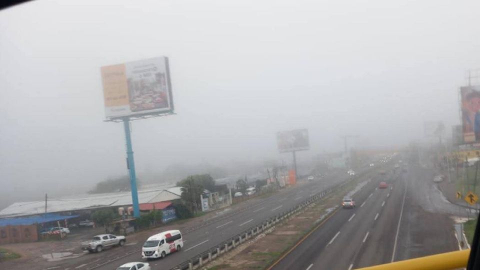 La neblina de ayer por la mañana en la carretera León-Silao.