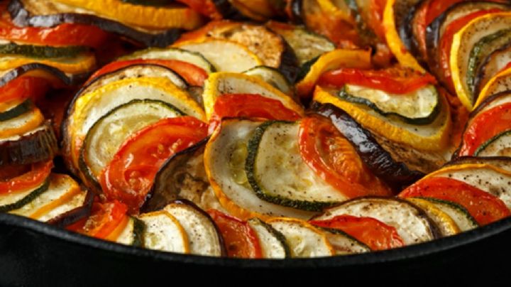 ¿Cómo cocinar un ratatouille casero con una receta sencilla, rápida y fácil?
