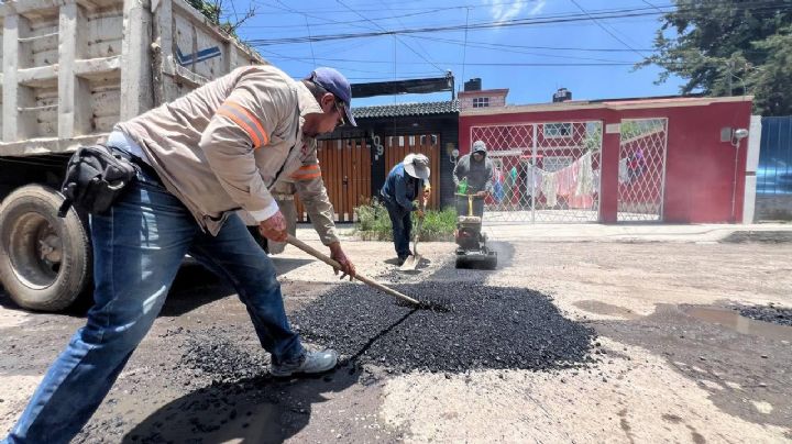 En estas 6 colonias de Pachuca la Caasim hace bacheo
