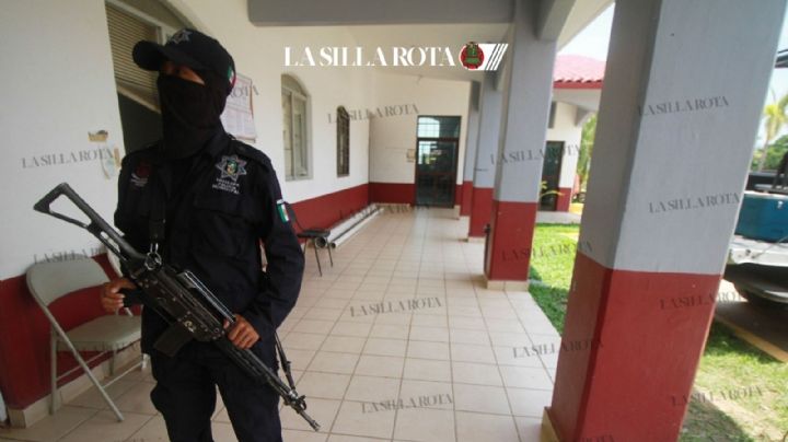 Mujer policía en Guerrero no se rinde ante el embate del narco
