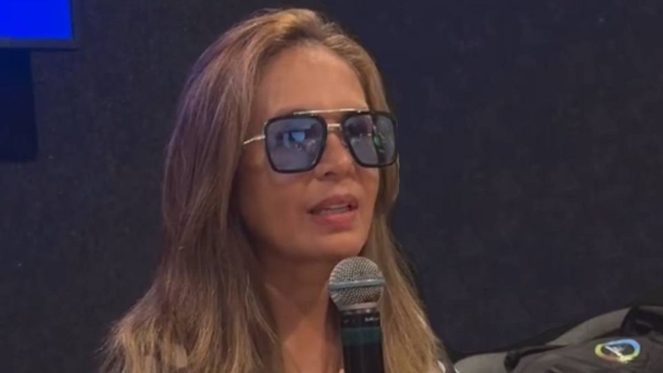 No se deja vencer ante la dura adversidad que le aqueja.  
