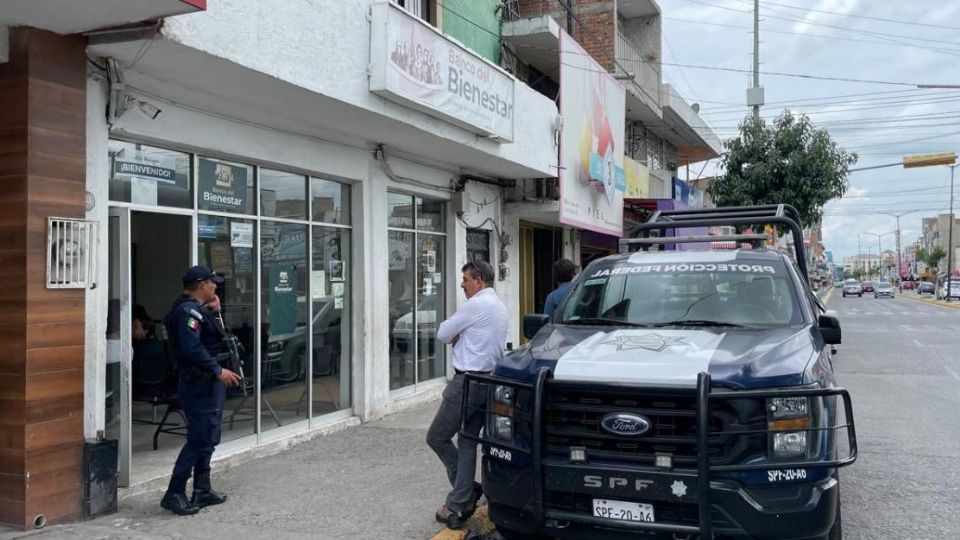 Solamente el Banco del Bienestar pagará el dinero de la pensión a adultos mayores.