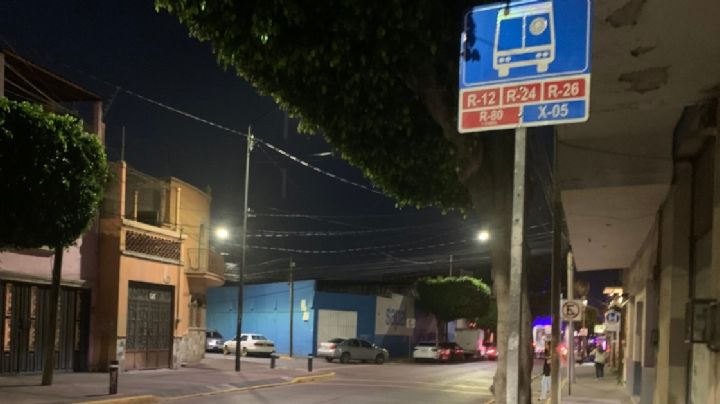 Hasta casi una hora tarda en pasar la ruta 05 en el centro de León