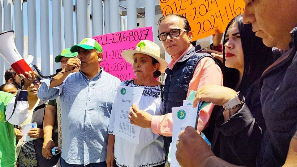 La población afectada se unió en defensa de sus terrenos