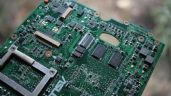 Foto ilustrativa de la nota titulada: EU instala rastreadores en chips de IA para evitar que lleguen a China
