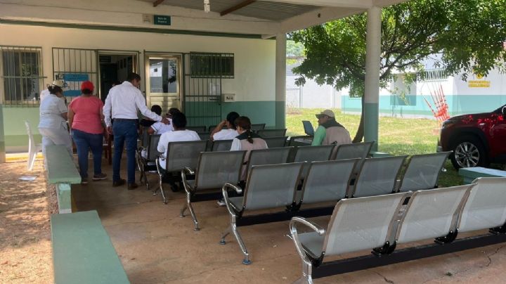 Mujer fallece en Veracruz durante brote de vómito y diarrea en Tatahuicapan; suman 350 enfermos