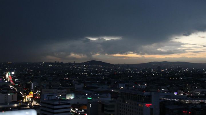 El espectáculo que nos dio la lluvia este viernes en León