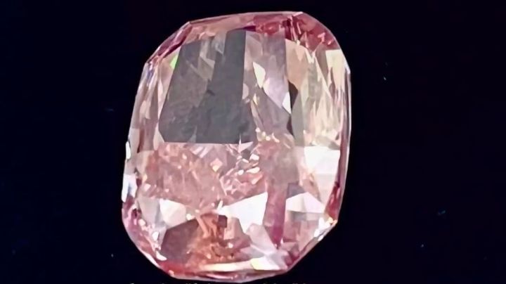 La historia del diamante rosa valuado en 25 millones de dólares, robado y recuperado en Dubái