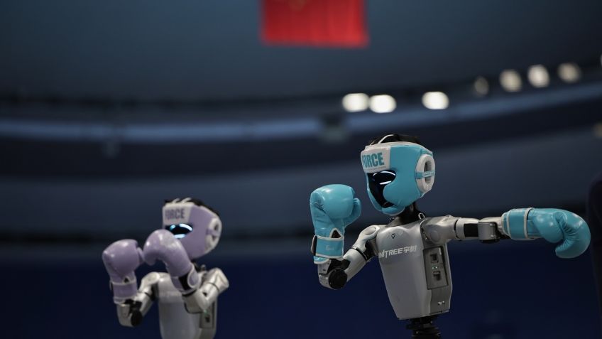 Robots humanoides compiten en Pekín: avances, caídas y futuro tecnológico